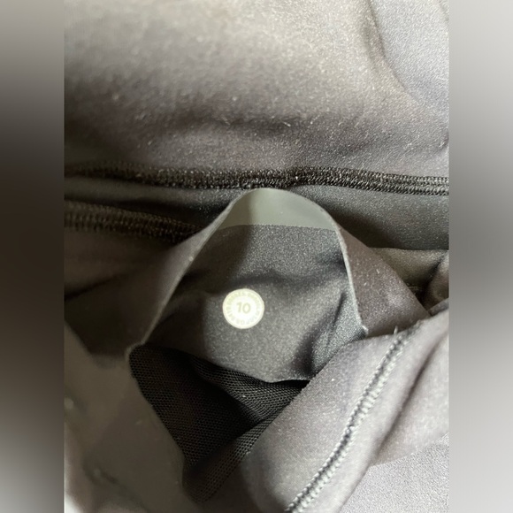 Black Size 10 Lululemon Vintage Align Buttery soft leggings - Picture 3 of 3